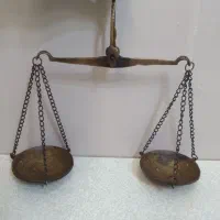 ترازو قدیمی برنجی