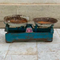 ترازوی قدیمی|کلکسیون اشیاء عتیقه|ماکو, |دیوار