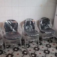 صندلی پلاستیک جنس خوب پابه فلز نو نو