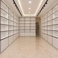 فروش دکور فروشگاهی سالم ۱۸ متر ارتفاع ۲.۴۰