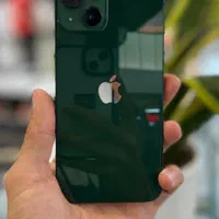 اپل iPhone 13 با حافظهٔ ۲۵۶ گیگابایت