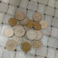 مقداری سکه ب فروش می‌رسد