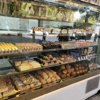 استخدام نیرو فروشنده خانوم برای قنادی