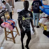 لباس فوتبالی یا کیت باشگاهی