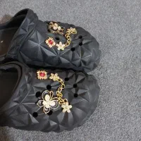 دمپایی کراکس