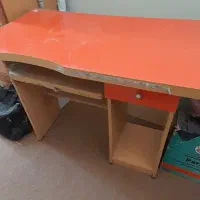 بخاری گازی و میز کامپیوتر میز تلویزیون