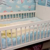تخت نوجوان|تخت و صندلی بچه|قم, چهل درخت‎|دیوار