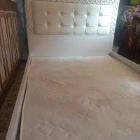 تخت خواب دونفره .۱۶۰ در ۲۰۰ جا لوازم آرایشی دارد|تخت و سرویس خواب|خرمشهر, |دیوار