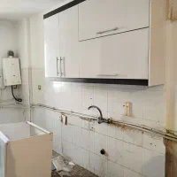 چند کابینت ام دی اف و یک عدد هود به فروش میرسد