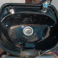 یک عدد صندلی سرشور آرایشگاه|آرایشگاه و سالن‌های زیبایی|مشهد, انقلاب|دیوار