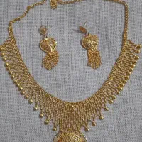 گردنبند و گوشواره