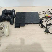 پلستیشن ۲ کپی خور شده با فلش ۳۲ گیگ بازی و سه دسته