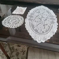 روی میزی قلاب بافی