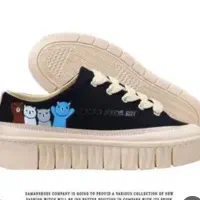 کفش کتانی نو نو.