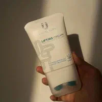 کرم لیفتینگ بیومیمتیک با ماساژور لیفت و ضدچروک