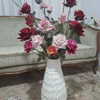 گل و گلدان
