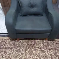 مبل تک نفره یک عدد