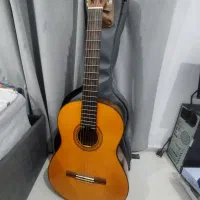 گیتار یاماها C70 اصل اندوزی به همراه هاردکیس کمیاب