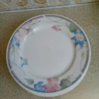 چینی گل قرمز|ظروف سرو و پذیرایی|نجفآباد, گلدشت|دیوار