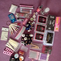 لوازم کاشت ناخن|آرایشگاه و سالن‌های زیبایی|ارومیه, |دیوار