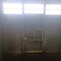 درب مغازه و پارکینگ