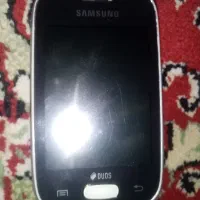 یه گوشی و یه mp3 player