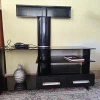 زیرتلویزیونی شیشه ای