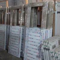 فروش پنجره های pvc و درهای چوبی خاص