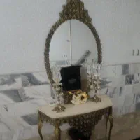 میز و اینه برنزی