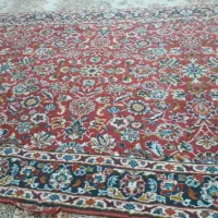 کناره گل قرمز