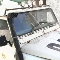 فروش خودرو لندرور سالم به قیمت کمتر از پراید