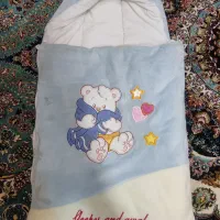 لحاف تشک نوزادی با آغوشی نوزاد|رختخواب، بالش، پتو|قرچک, زیبا شهر|دیوار