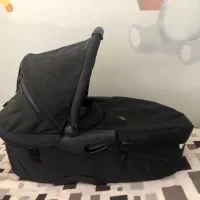 کری کات و آغوشی