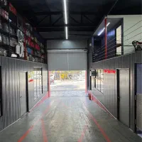 نیروی اداری بخش ارتباط با مشتری