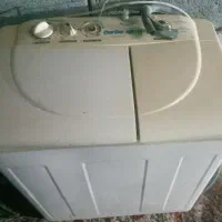 یک عدد ماشین لباسشویی پاکشوما