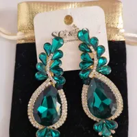 گوشواره زمرد