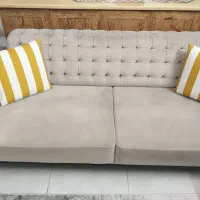 راحتی ۸ نفره تختخواب شو پایه استیل در حد واقعا نو