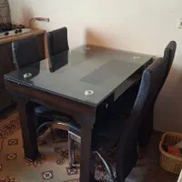 میز نهار خوری 4 نفره چوبی/ کاملا سالم و محکم