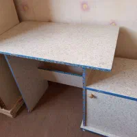 میز تحریر|میز تحریر و کامپیوتر|تربت‌حیدریه, قائم|دیوار