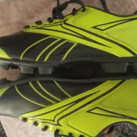 کتونی زمین چمن