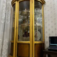 ویترین چوب گردو طلایی