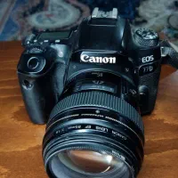 دوربین کنون 77d با لنز های 85 و 18 135