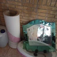 یک عدد روشویی دست دوم همراه با آیینه