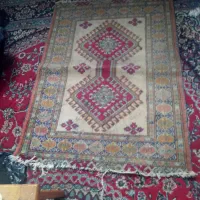 قالیچه کوچک دست بافت قدیمی و سالم ابعاد 95در70