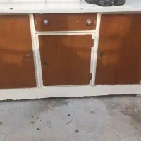 کمد قدیمی تمیز و جادار 2میلیون یک قفس۳طبقه700