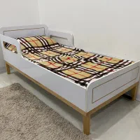 تخت ‌ نوجوان