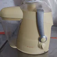 دستگاه آبمیوه گیری