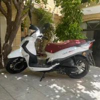 لاکی 185