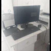 فروش مانیتور و کیس به همراه میز