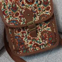 کیف سر دوشی|کیف، کفش، کمربند|اقبالیه, |دیوار